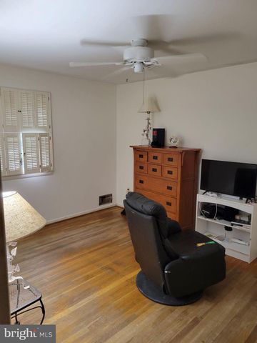 10104 SCOUT DR, Fairfax, VA 22030