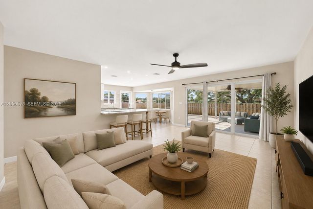 8406 NW 201st Street, Hialeah, FL 33015