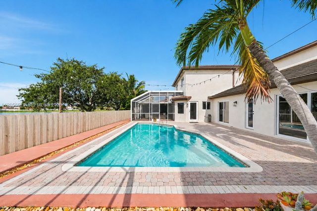 8406 NW 201st Street, Hialeah, FL 33015