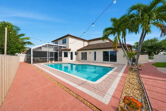 8406 NW 201st Street, Hialeah, FL 33015