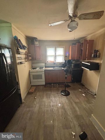 208 PARK AVE, Somerdale, NJ 08083