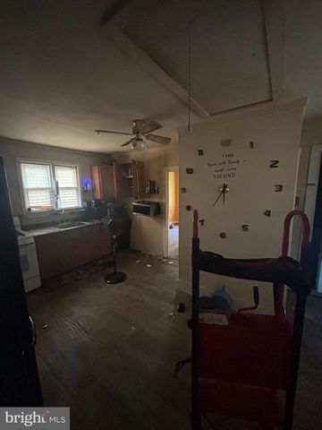 208 PARK AVE, Somerdale, NJ 08083