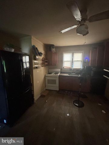 208 PARK AVE, Somerdale, NJ 08083