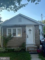 208 PARK AVE, Somerdale, NJ 08083