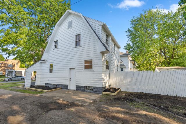 1816 Todd Avenue, Lansing, MI 48910
