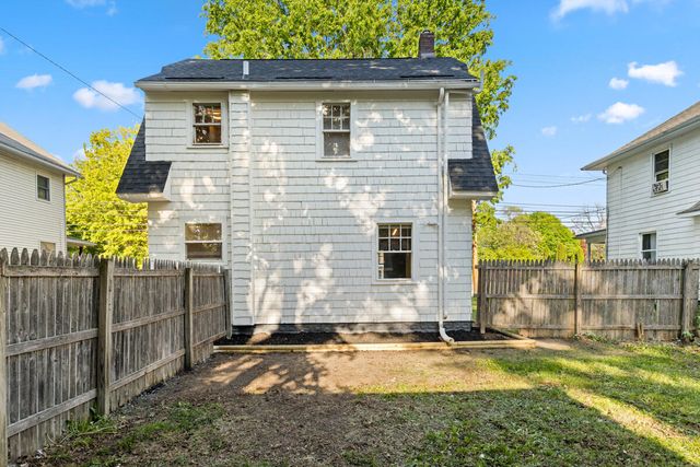 1816 Todd Avenue, Lansing, MI 48910