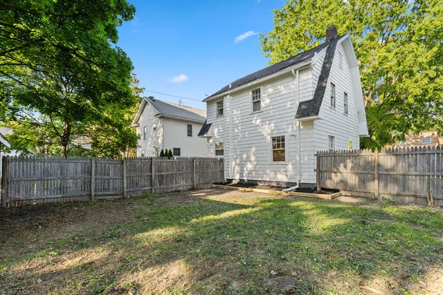 1816 Todd Avenue, Lansing, MI 48910