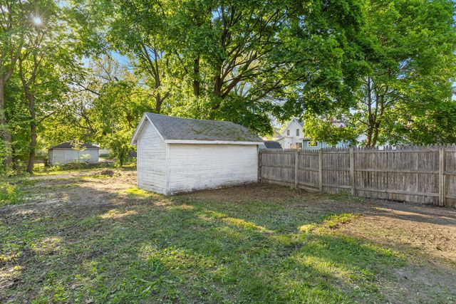 1816 Todd Avenue, Lansing, MI 48910