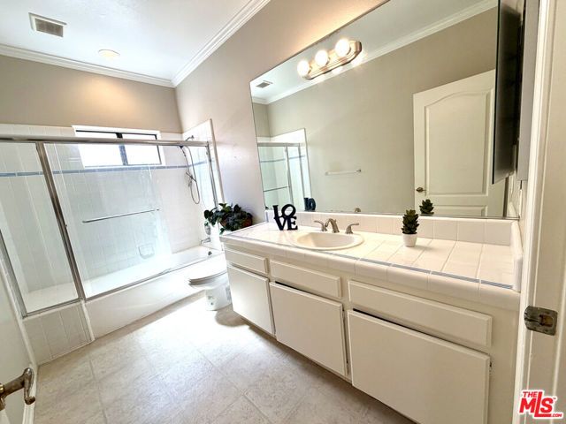 1403 W Santa Cruz Street, Los Angeles, CA 90732