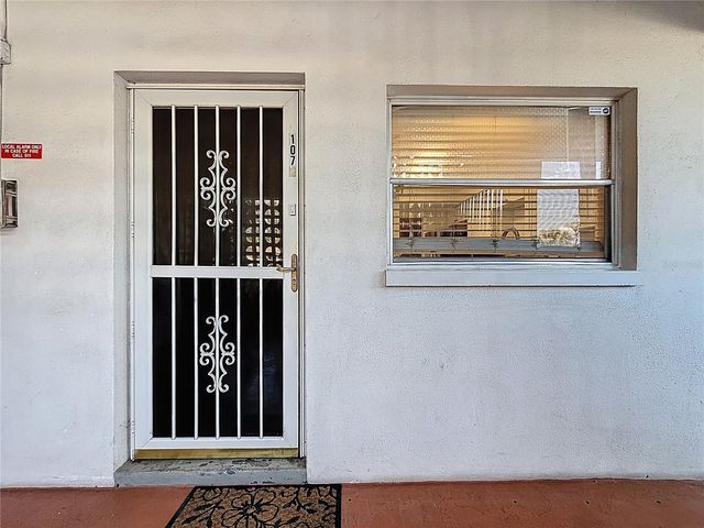 5150 10TH AVENUE N 107, St Petersburg, FL 33710