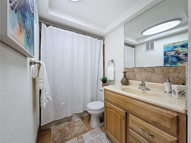 5150 10TH AVENUE N 107, St Petersburg, FL 33710