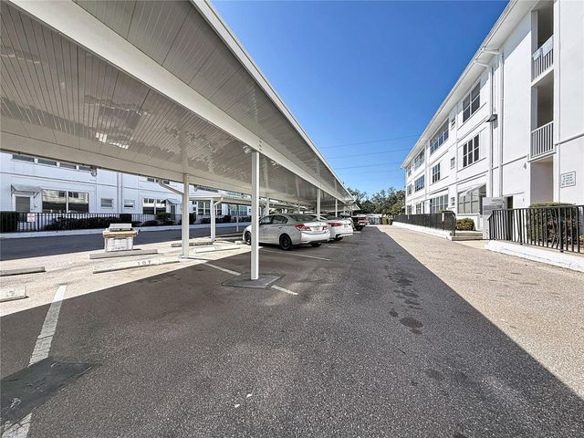 5150 10TH AVENUE N 107, St Petersburg, FL 33710