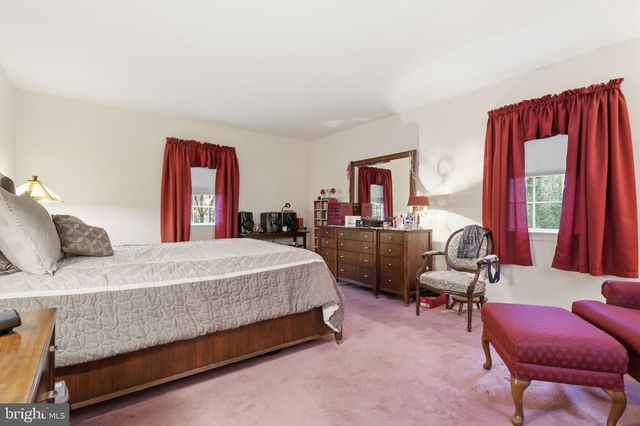 59 LOCHATONG RD, Ewing, NJ 08628