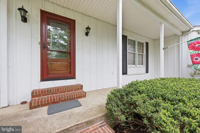 59 LOCHATONG RD, Ewing, NJ 08628