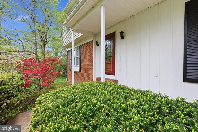 59 LOCHATONG RD, Ewing, NJ 08628