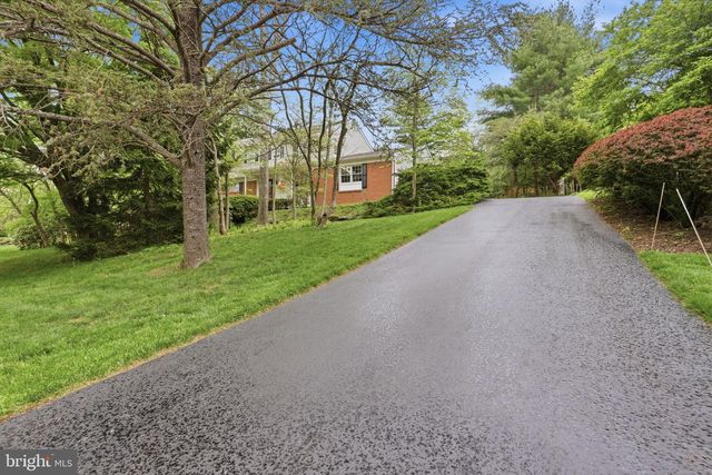 59 LOCHATONG RD, Ewing, NJ 08628