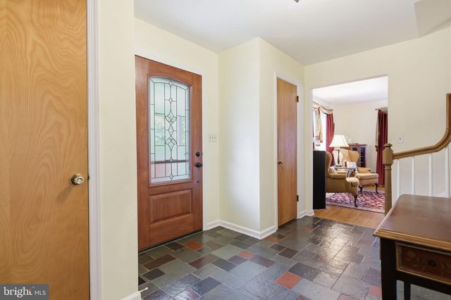 59 LOCHATONG RD, Ewing, NJ 08628