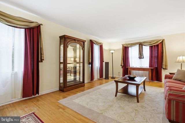 59 LOCHATONG RD, Ewing, NJ 08628
