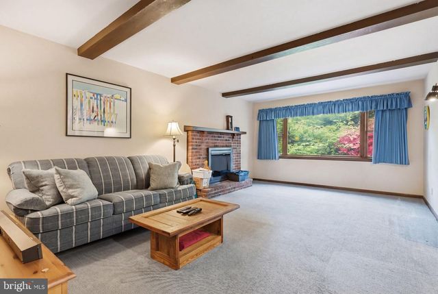 59 LOCHATONG RD, Ewing, NJ 08628