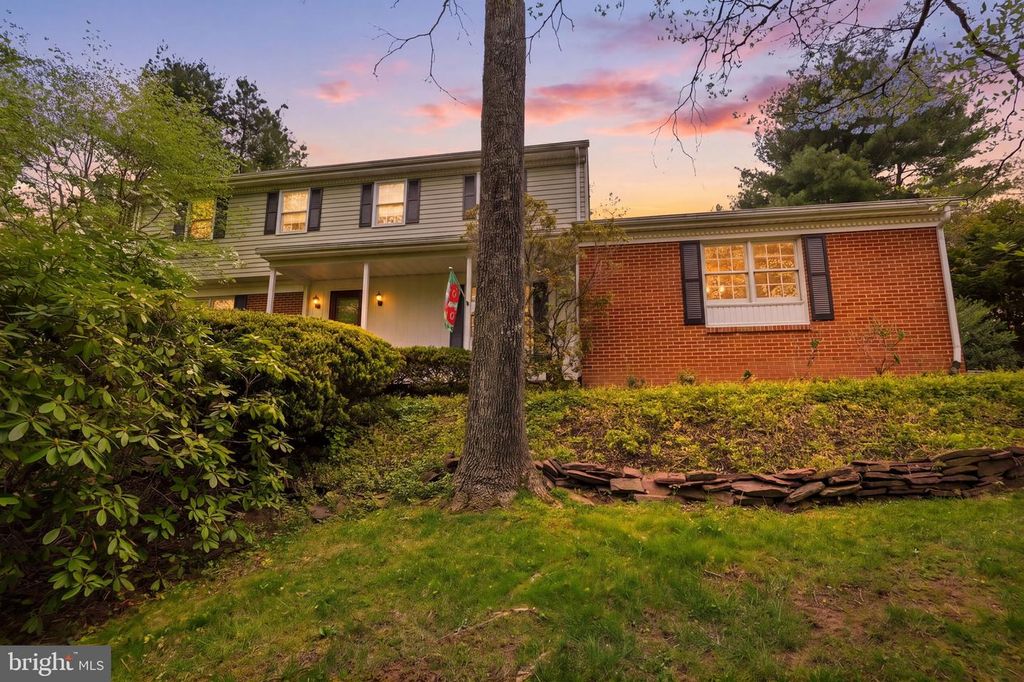 59 LOCHATONG RD, Ewing, NJ 08628