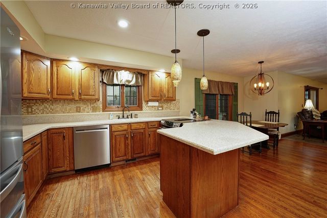817 Shrewsbury Drive, St Albans, WV 25177