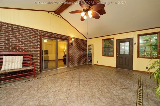 817 Shrewsbury Drive, St Albans, WV 25177
