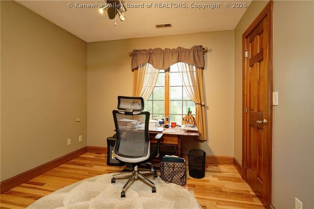 817 Shrewsbury Drive, St Albans, WV 25177