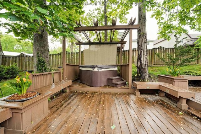 817 Shrewsbury Drive, St Albans, WV 25177