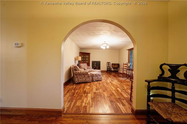 817 Shrewsbury Drive, St Albans, WV 25177