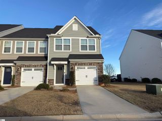 100 Mcguires Place, Simpsonville, SC 29680