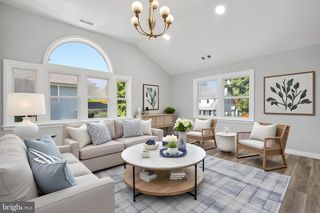 2500 S EADS ST, Arlington, VA 22202