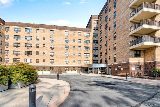 505 Central Avenue 725, White Plains, NY 10606