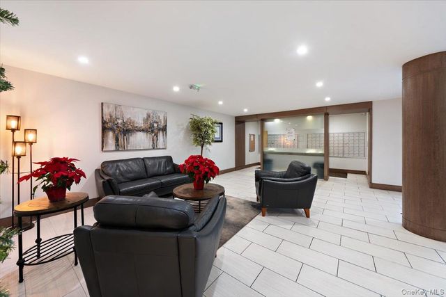 505 Central Avenue 725, White Plains, NY 10606