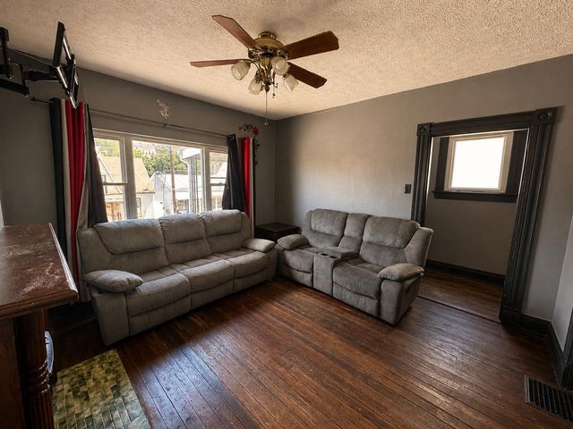 942 Maple Avenue, Dayton, KY 41074