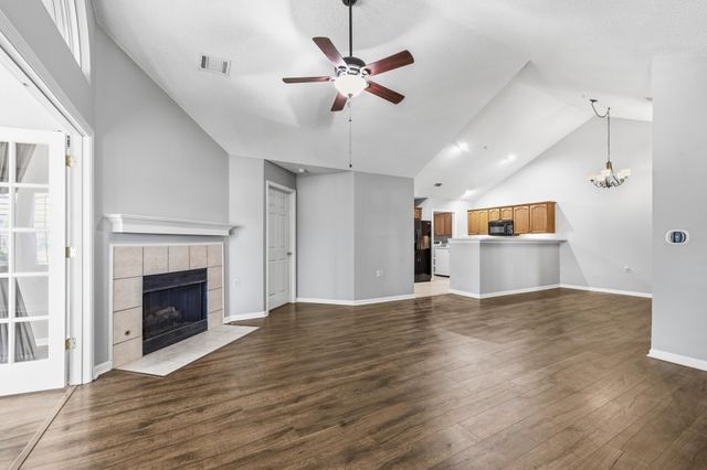 247 OAK CLUB LN, Collierville, TN 38017