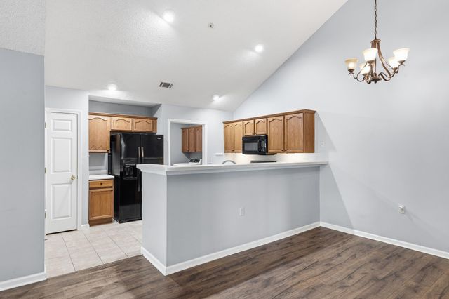 247 OAK CLUB LN, Collierville, TN 38017