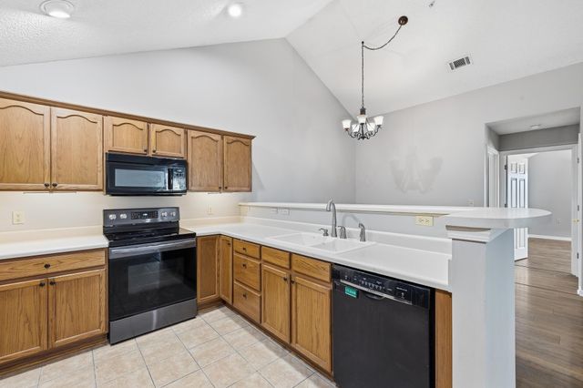 247 OAK CLUB LN, Collierville, TN 38017