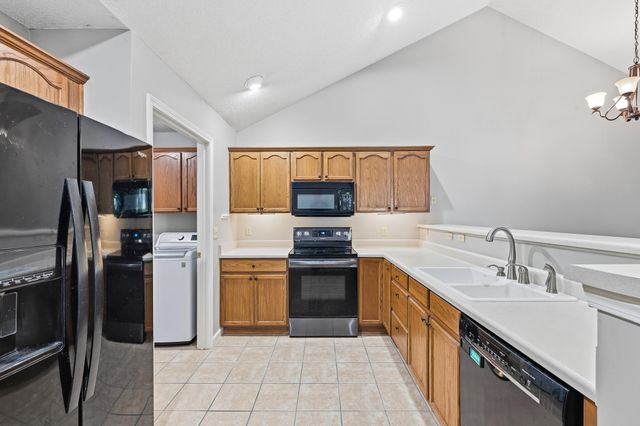 247 OAK CLUB LN, Collierville, TN 38017