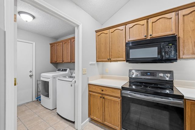 247 OAK CLUB LN, Collierville, TN 38017