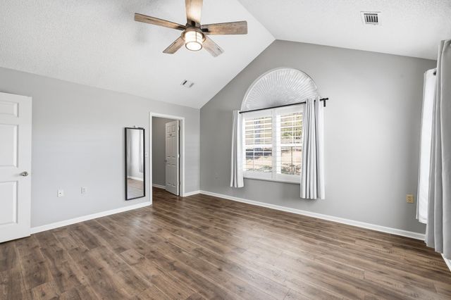 247 OAK CLUB LN, Collierville, TN 38017