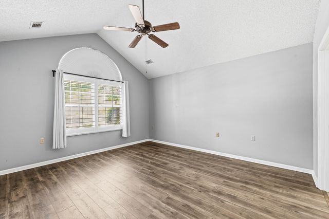 247 OAK CLUB LN, Collierville, TN 38017