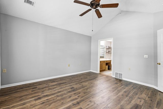 247 OAK CLUB LN, Collierville, TN 38017
