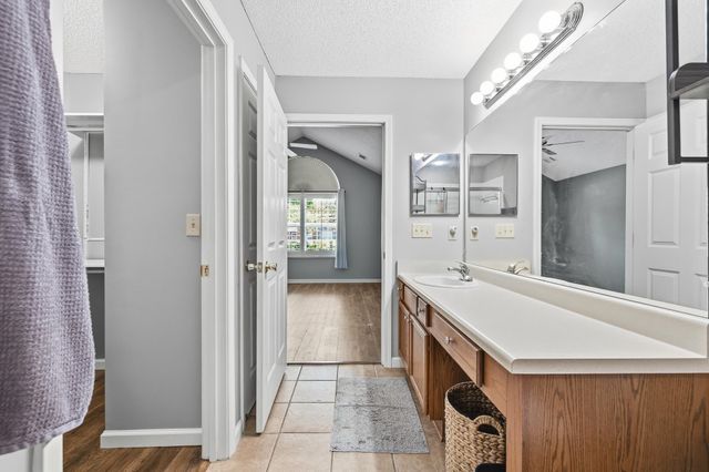 247 OAK CLUB LN, Collierville, TN 38017