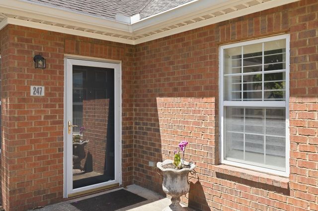 247 OAK CLUB LN, Collierville, TN 38017