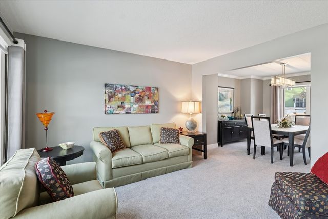 295 58th Court, West Des Moines, IA 50266