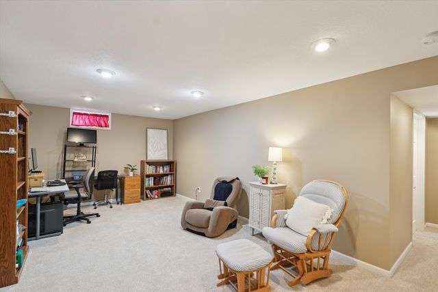 295 58th Court, West Des Moines, IA 50266