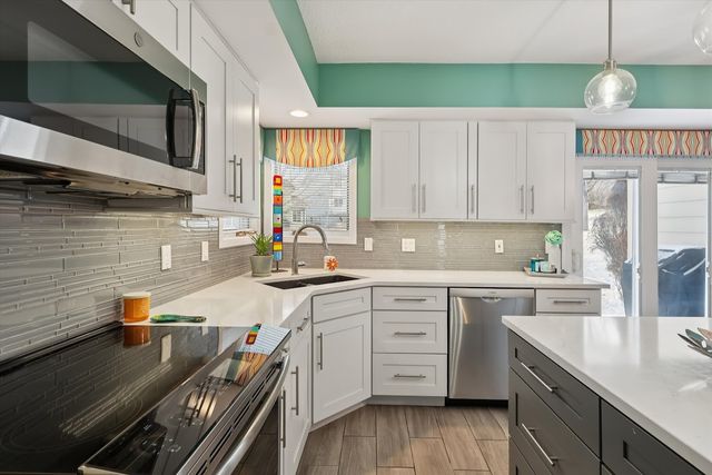 295 58th Court, West Des Moines, IA 50266