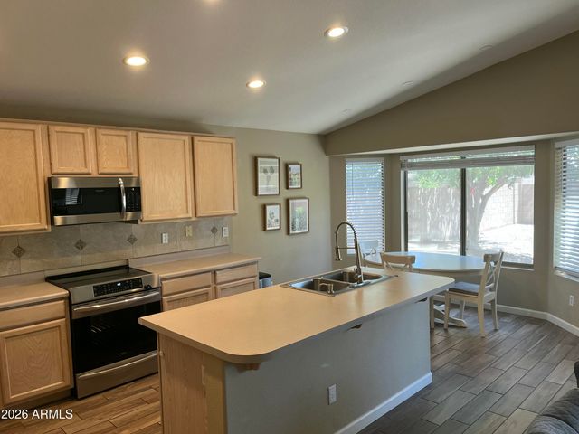 1181 W Goldfinch Way, Chandler, AZ 85286