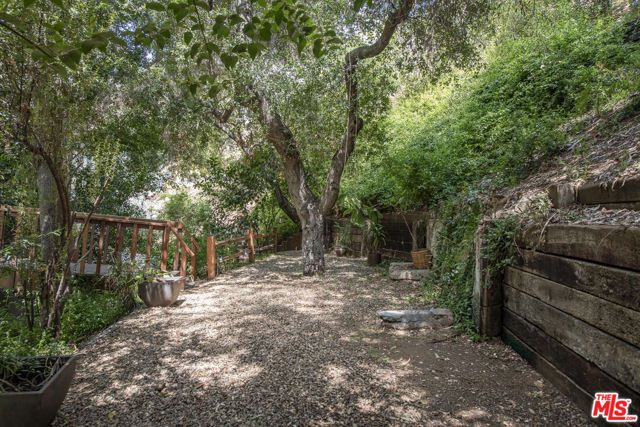2180 Laurel Canyon Boulevard, Los Angeles, CA 90046