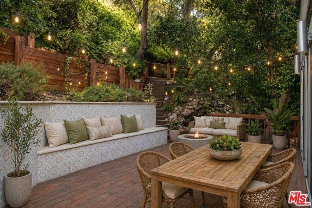 2180 Laurel Canyon Boulevard, Los Angeles, CA 90046